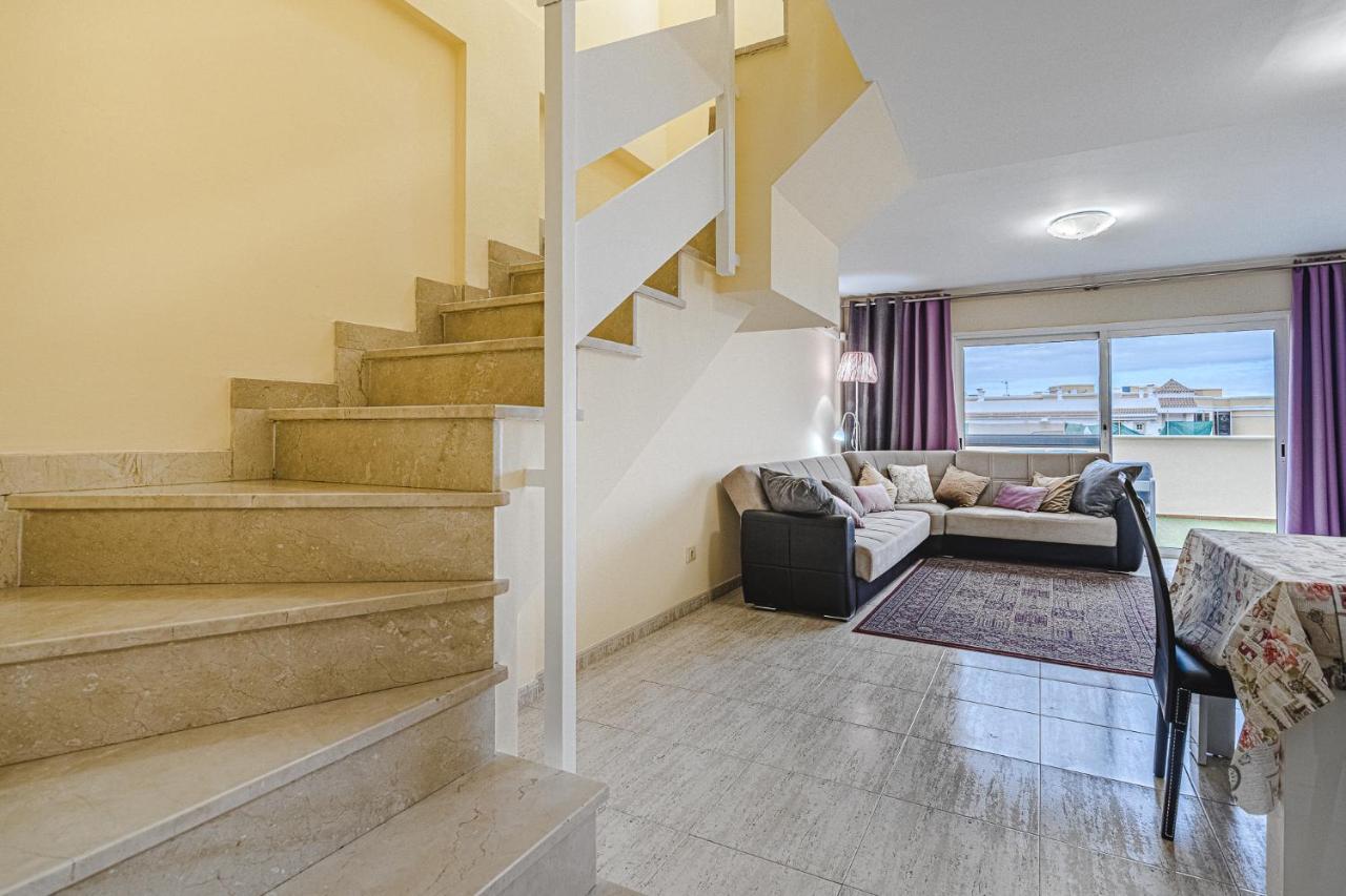 Red Large Family Apartment, Three Floors, 10 Guests Costa Adeje  Exterior photo